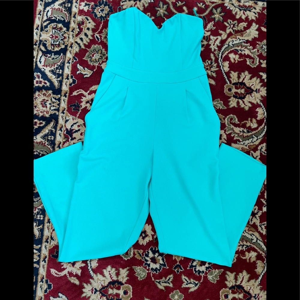 Super cute EXPRESS sleeveless romper
